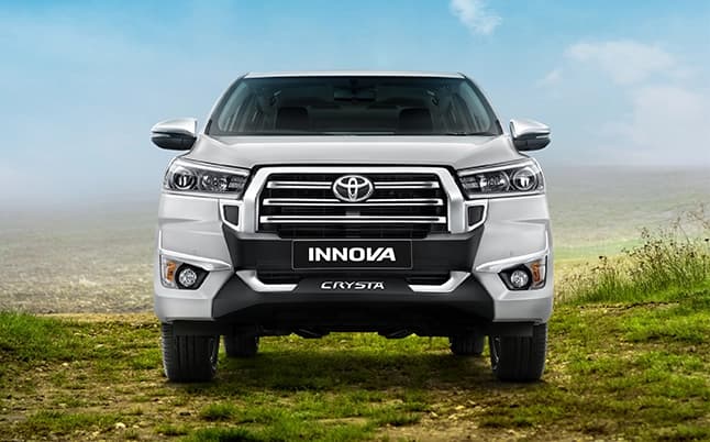 Toyota Innova Crysta exterior 1