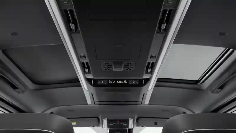 Toyota Vellfire exterior 3